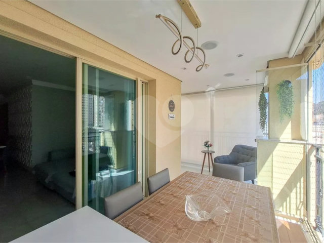 Apartamento à venda com 3 quartos, sendo 2 suítes,  em Santana, São Paulo, SP