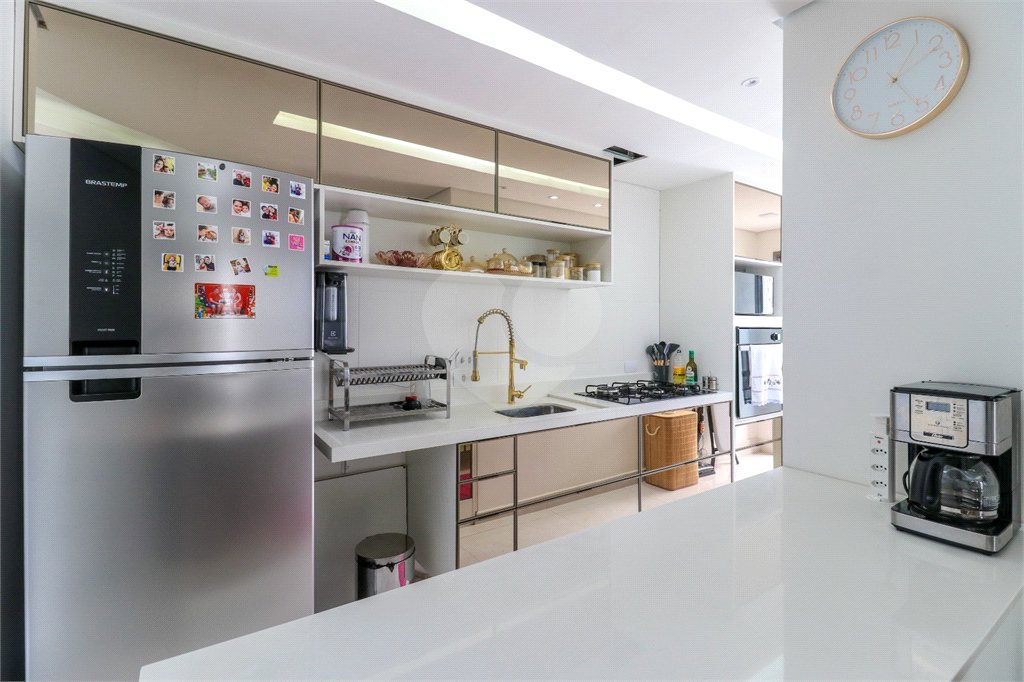 Apartamento à venda com 3 quartos, sendo 1 suíte, em Santo Amaro, São Paulo, SP