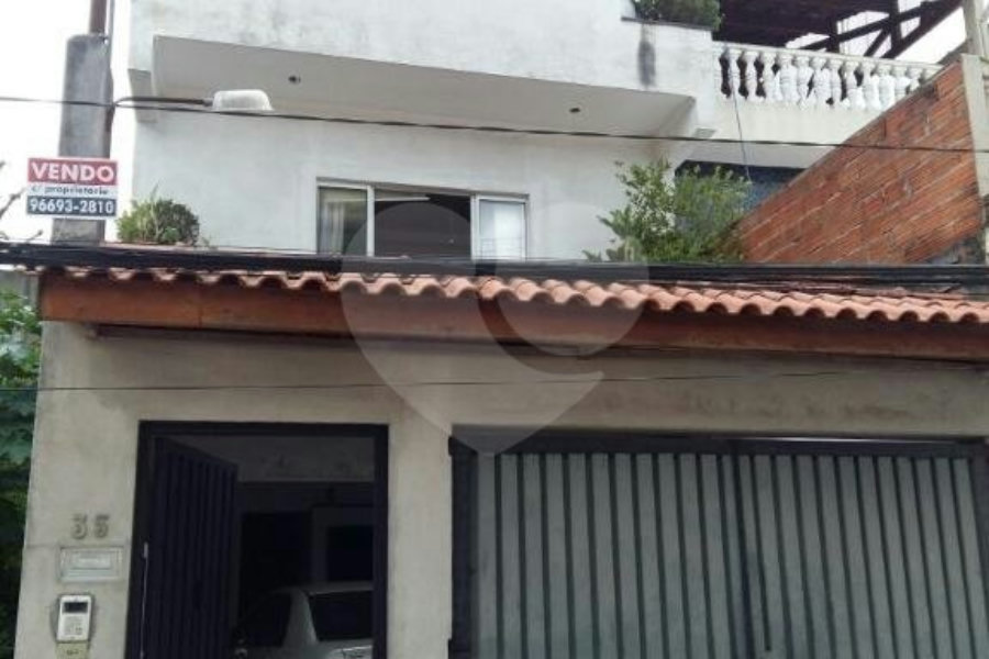 Sobrado à venda com 3 quartos, sendo 1 suíte, em Tremembé, São Paulo, SP