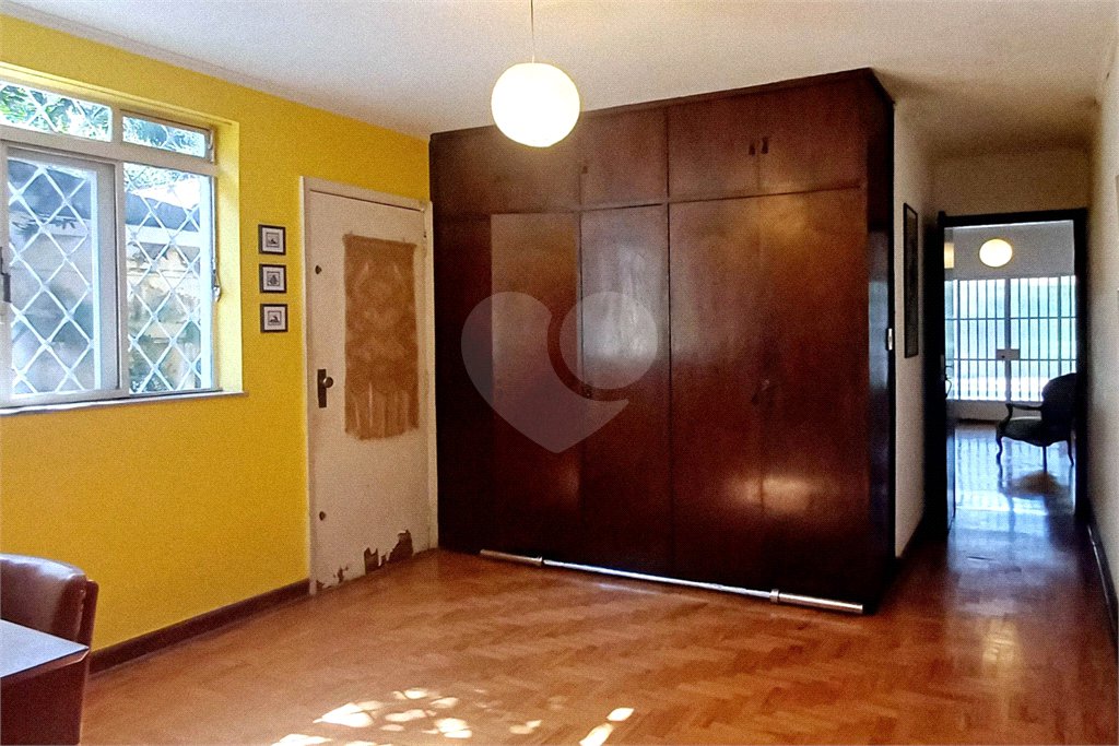 Casa Térrea à venda com 4 quartos, sendo 1 suíte,  em Brooklin Velho, São Paulo, SP