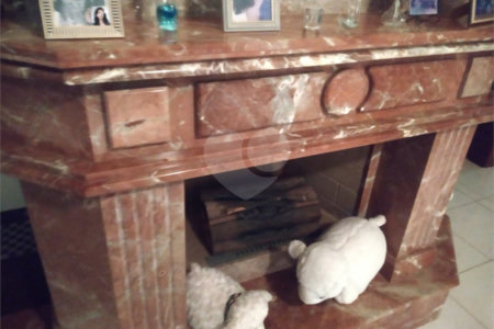 Casa à venda com 4 quartos, sendo 2 suítes,  no condomínio Acmti - Colinas do Mosteiro, Terras de Itaici e Recanto dos Pássaros, Indaiatuba - SP