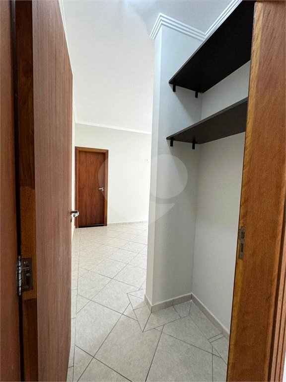 Casa à venda com 3 quartos, sendo 1 suíte, no condomínio Bella Vita, Atibaia - SP