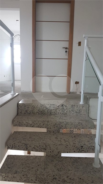 Casa à venda com 5 quartos, sendo 3 suítes,  em Serra da Cantareira, Mairiporã, SP