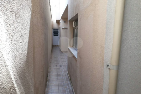 Sobrado á venda 222m² 3 quartos na região do metrô Guilhermina Esperança, Penha