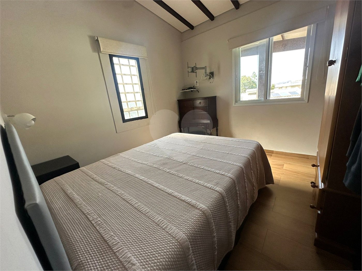 Casa à venda com 3 suítes no condomínio Estância Marambaia, Vinhedo - SP