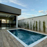 Casa térrea 3 dormitórios (3 suítes), espaço gourmet, piscina, 2 vagas garagem, condomínio fechado com ampla área lazer