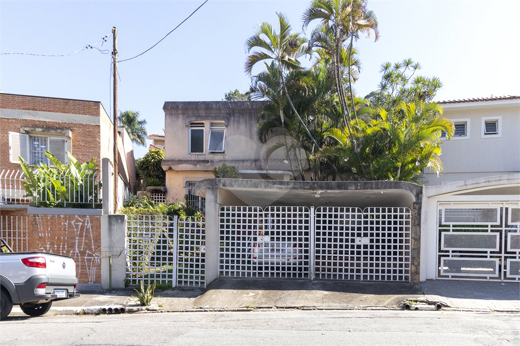 Sobrado à venda com 3 quartos, sendo 1 suíte, em Jardim Prudência, São Paulo, SP