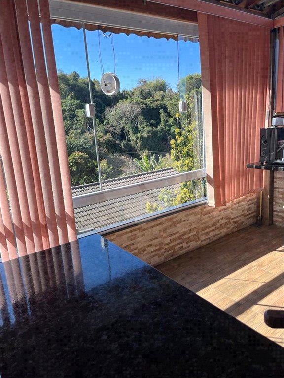Sobrado à venda com 3 quartos, sendo 1 suíte, em Jardim Brogotá, Atibaia, SP