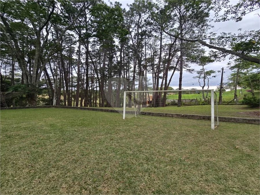 Sítio à venda com 5 quartos, sendo 2 suítes,  em Marmeleiro, São Roque, SP