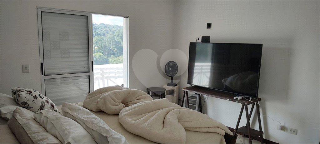 Casa à venda com 5 quartos, sendo 3 suítes,  em Capoavinha, Mairiporã, SP