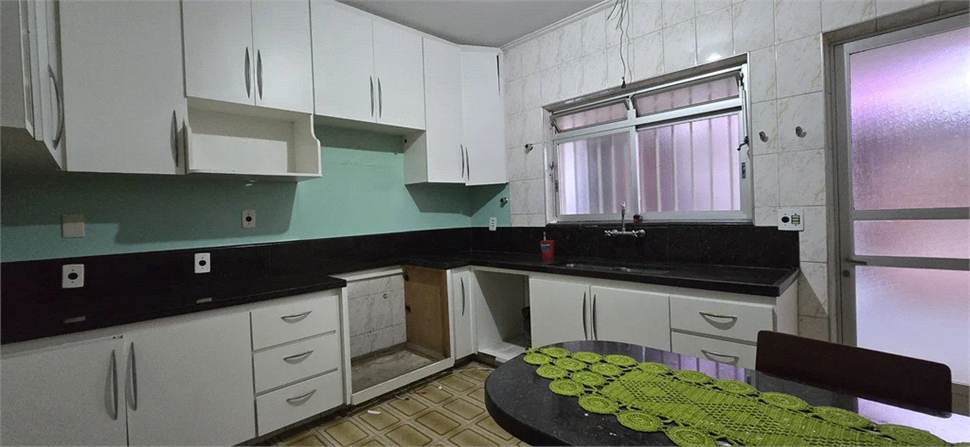 Casa à venda com 3 quartos, sendo 1 suíte, em Lar São Paulo, São Paulo, SP