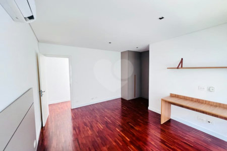 Casa à venda com 3 suítes no condomínio Boulevard Ibirapuera, São Paulo - SP