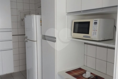 Apartamento à venda com 3 quartos, sendo 1 suíte,  em Pinheiros, São Paulo, SP