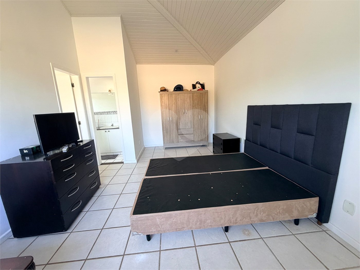 Casa em condomínio à venda com 4 quartos, sendo 3 suítes, em Manguinhos, Armação dos Búzios, RJ