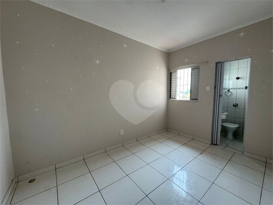 Casa à venda com 3 quartos, sendo 1 suíte,  em Vila Leonor, Guarulhos, SP