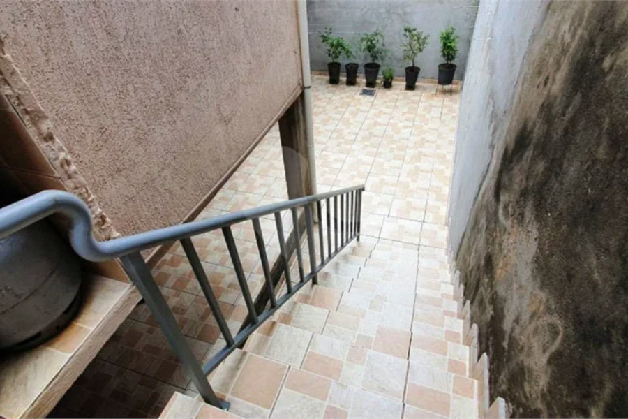 Sobrado à venda com 3 quartos, sendo 1 suíte, em Horto Florestal, São Paulo, SP