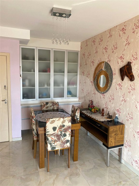 Apartamento à venda com 3 quartos, sendo 1 suíte, em Vila Rubens, Mogi das Cruzes, SP