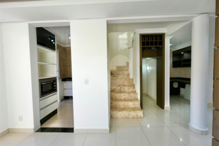 Casa à venda com 3 quartos, sendo 1 suíte, no condomínio Residencial Villa Flora, Votorantim - SP