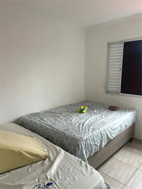 Casa à venda com 2 quartos no condomínio Recanto das Graças, Cotia - SP