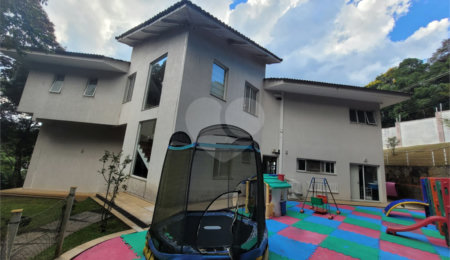 Casa à venda com 3 suítes no condomínio Alpes da Cantareira, Mairiporã - SP