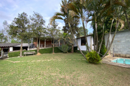Chácara à venda com 3 quartos em Chácaras Ceres, Suzano, SP