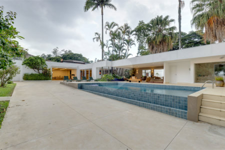 Casa Térrea à venda ou para alugar com 4 suítes em Alto da Boa Vista, São Paulo, SP