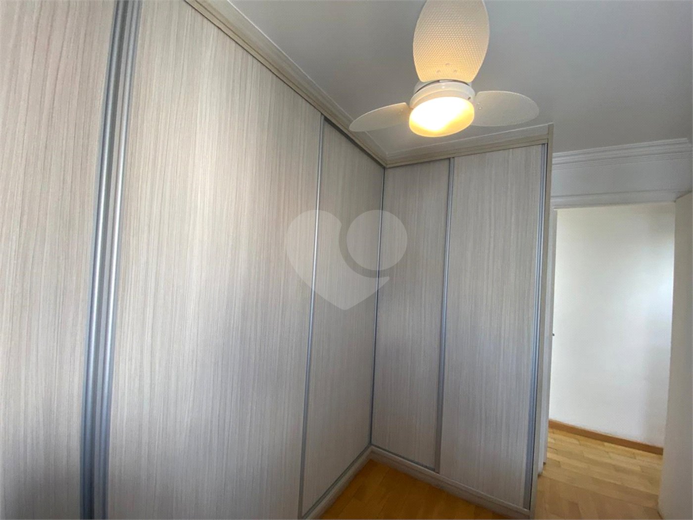 Apartamento à venda com 4 quartos, sendo 2 suítes, em Vila Hamburguesa, São Paulo, SP