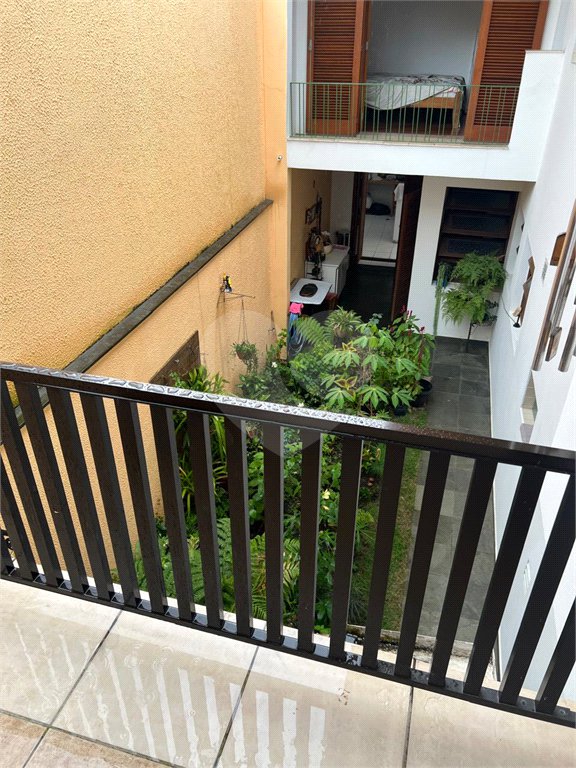Casa à venda com 3 quartos, sendo 1 suíte, em Vila Mariana, São Paulo, SP