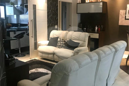 Apartamento à venda com 3 suítes em Vila Regente Feijó, São Paulo, SP