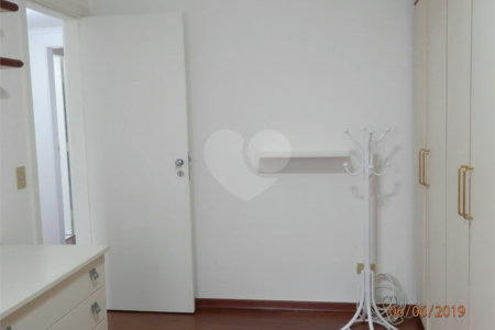 APARTAMENTO PRÓXIMO METRÔ SÃO JUDAS.
