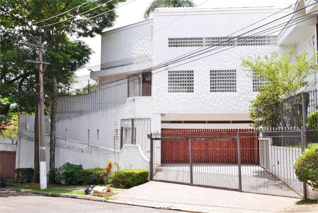 Casa à venda com 4 quartos, sendo 1 suíte,  em Jardim Guedala, São Paulo, SP