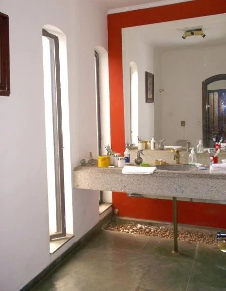 Sobrado à venda com 4 quartos, sendo 2 suítes,  em Jardim Leonor, São Paulo, SP