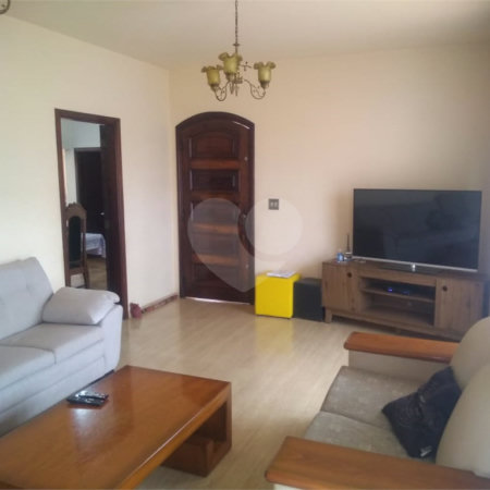 Casa à venda com 4 suítes em Jardim Itália, Itapetininga, SP