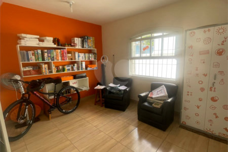 Casa Térrea à venda com 4 quartos em Vila Oliveira, Mogi das Cruzes, SP