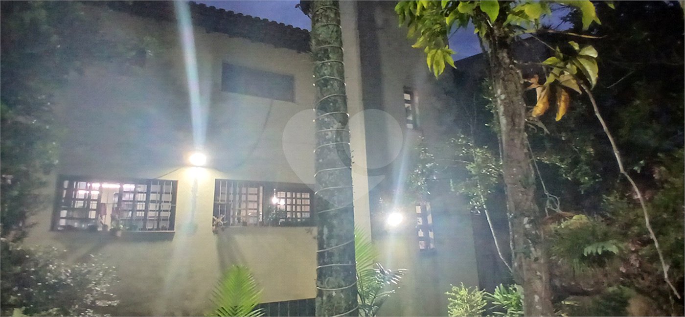 Sobrado à venda com 3 suítes em Nova Petrópolis, São Bernardo do Campo, SP