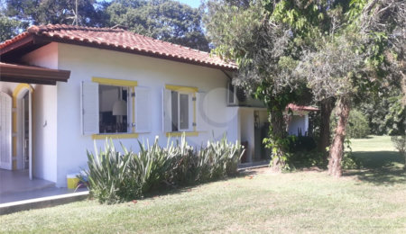 Chácara à venda com 3 quartos, sendo 2 suítes, em Vila Darcy Penteado (mailasqui), São Roque, SP