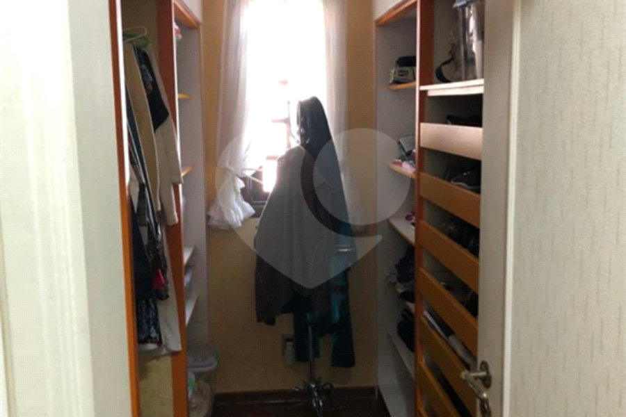 Sobrado à venda com 5 quartos, sendo 3 suítes, em Tremembé, São Paulo, SP