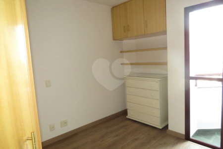 Apartamento à venda com 3 quartos, sendo 1 suíte, em Tatuapé, São Paulo, SP