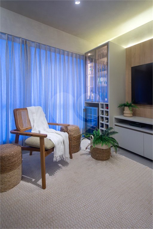 Apartamento à venda com 3 quartos, sendo 1 suíte, em Pitangueiras, Guarujá, SP