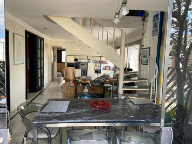 Apartamento à venda com 4 quartos, sendo 1 suíte,  em Campo Belo, São Paulo, SP