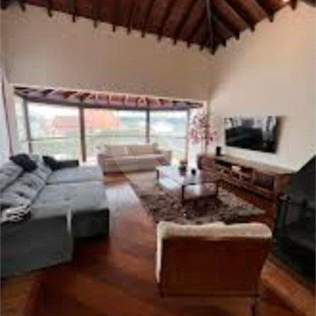 Casa à venda com 5 suítes em Aruã, Mogi das Cruzes, SP