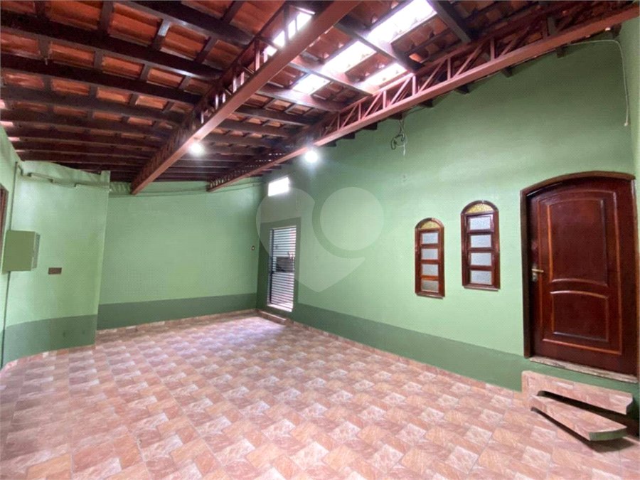 Casa à venda com 4 quartos, sendo 2 suítes, em Parque Santana, Mogi das Cruzes, SP