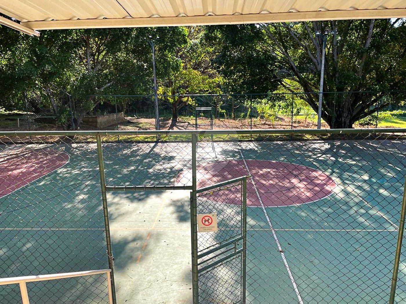 Casa à venda com 4 quartos, sendo 3 suítes,  no condomínio Terras de Santa Teresa, Itupeva - SP