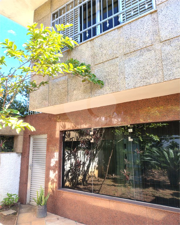 Sobrado à venda com 4 quartos, sendo 2 suítes, em Sumarezinho, São Paulo, SP