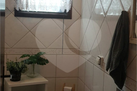 Sobrado à venda com 3 quartos, sendo 1 suíte, em Vila Vitório Mazzei, São Paulo, SP