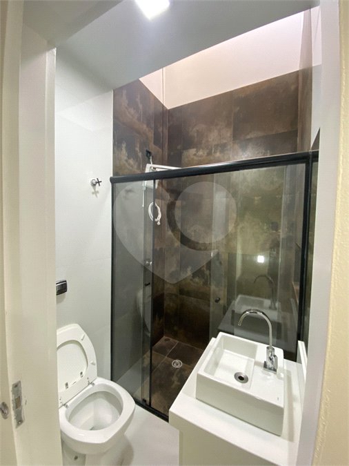 Casa à venda com 3 quartos, sendo 1 suíte, no condomínio Ana Carolina, São Paulo - SP