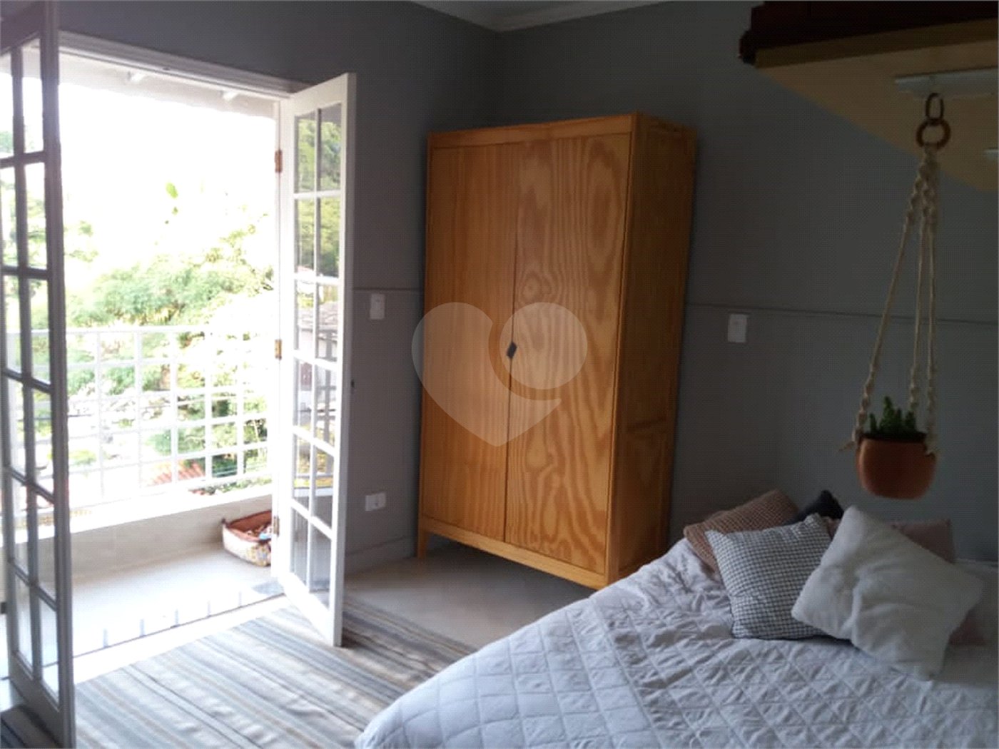 Sobrado à venda com 3 quartos, sendo 1 suíte, em Horto Florestal, São Paulo, SP