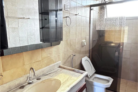 Apartamento à venda com 3 quartos, sendo 1 suíte, no Centro, Três Lagoas, MS