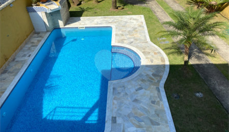 Casa à venda com 5 quartos, sendo 1 suíte,  em Boraceia, Bertioga, SP
