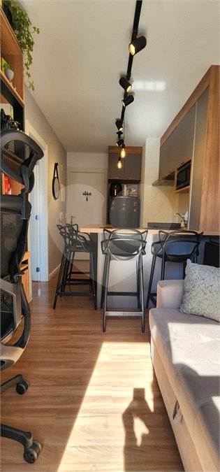 Apartamento à venda ou para alugar com 1 suíte em República, São Paulo, SP